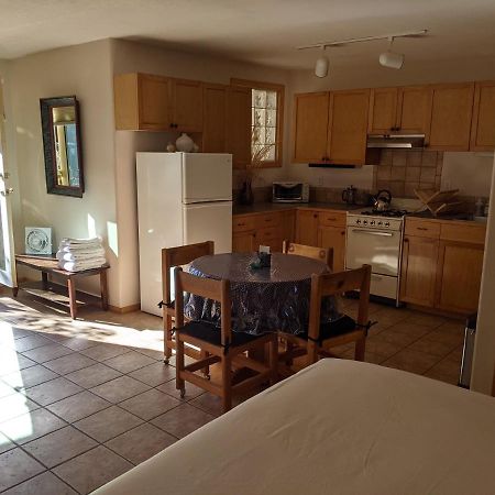 Studio Apartment 15 Minute Walk To Plaza Santa Fe Ngoại thất bức ảnh