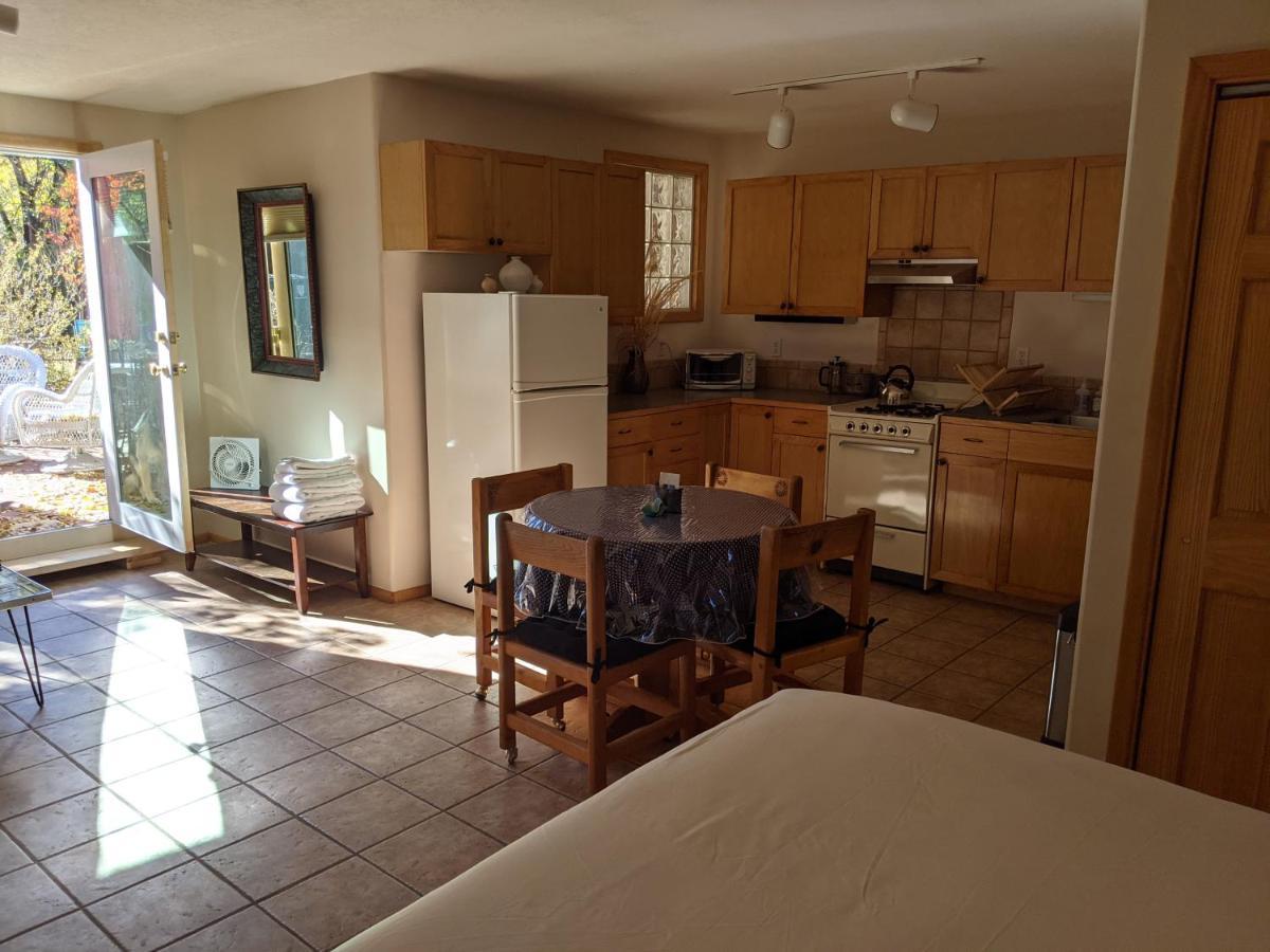 Studio Apartment 15 Minute Walk To Plaza Santa Fe Ngoại thất bức ảnh